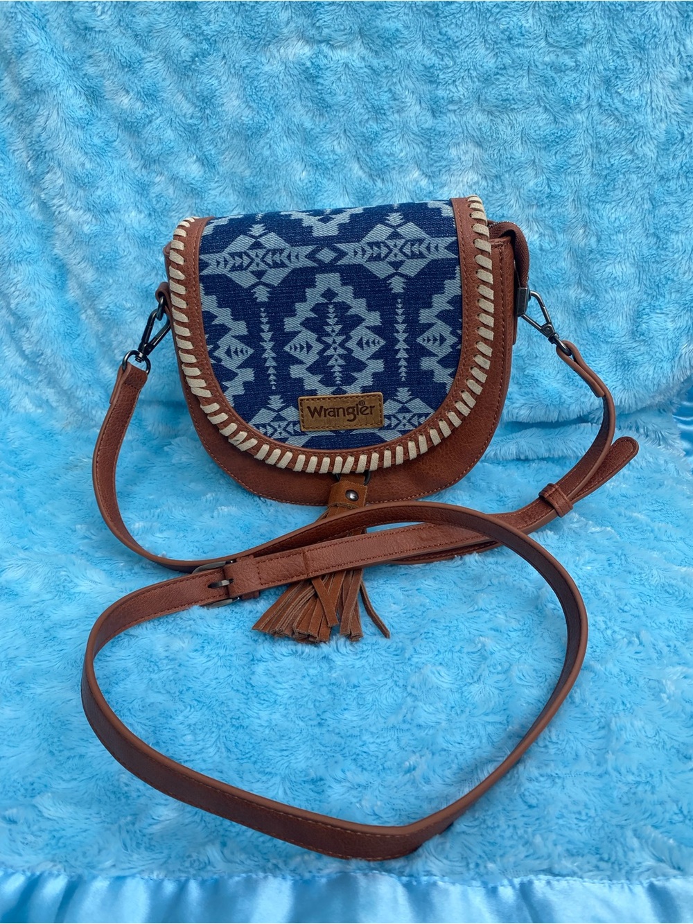 Wrangler Navy Patterned Crossbody with Brown Trim